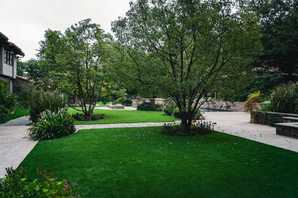 Pool deck pavers and turf project in Thousand Oaks by Evergreen Landscaping