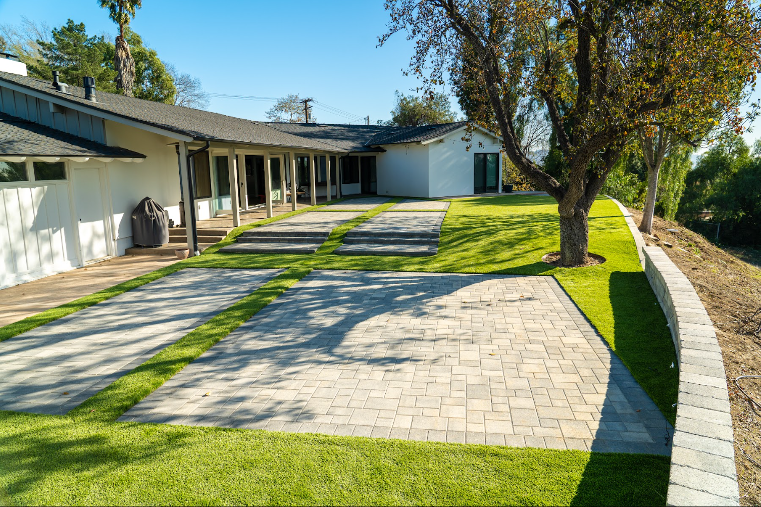 Paver and turf ribbon walkway