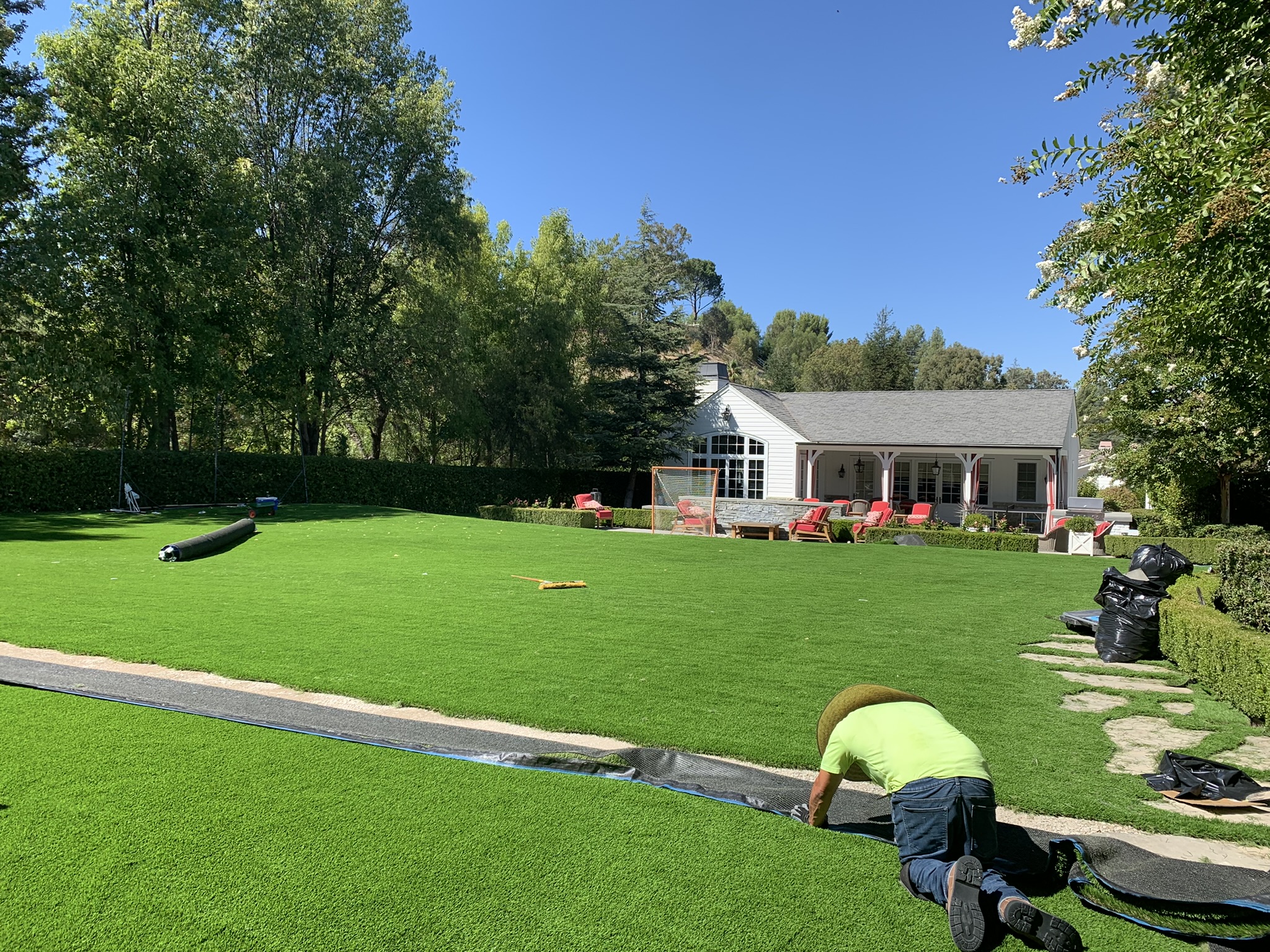 Laying turf